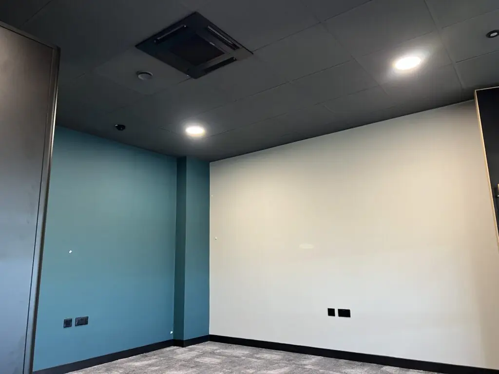 Commercial project in Yeovil in Yeovil — photo 2 of 12