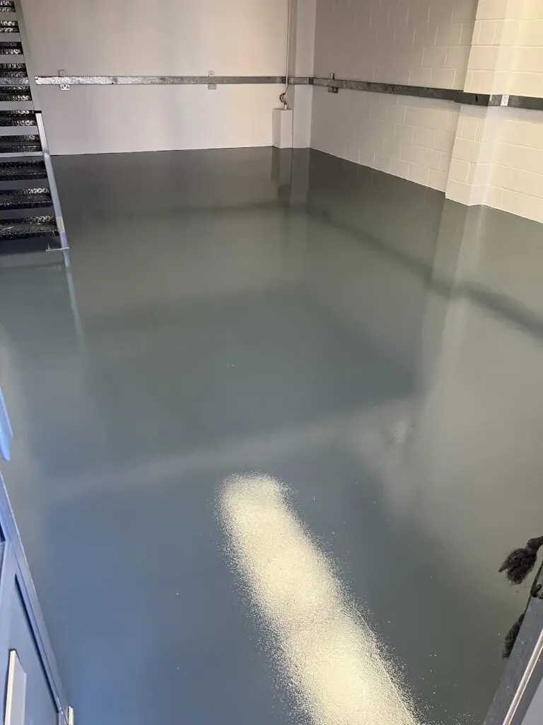 Unit Refurb, Poole in Poole — photo 2 of 3
